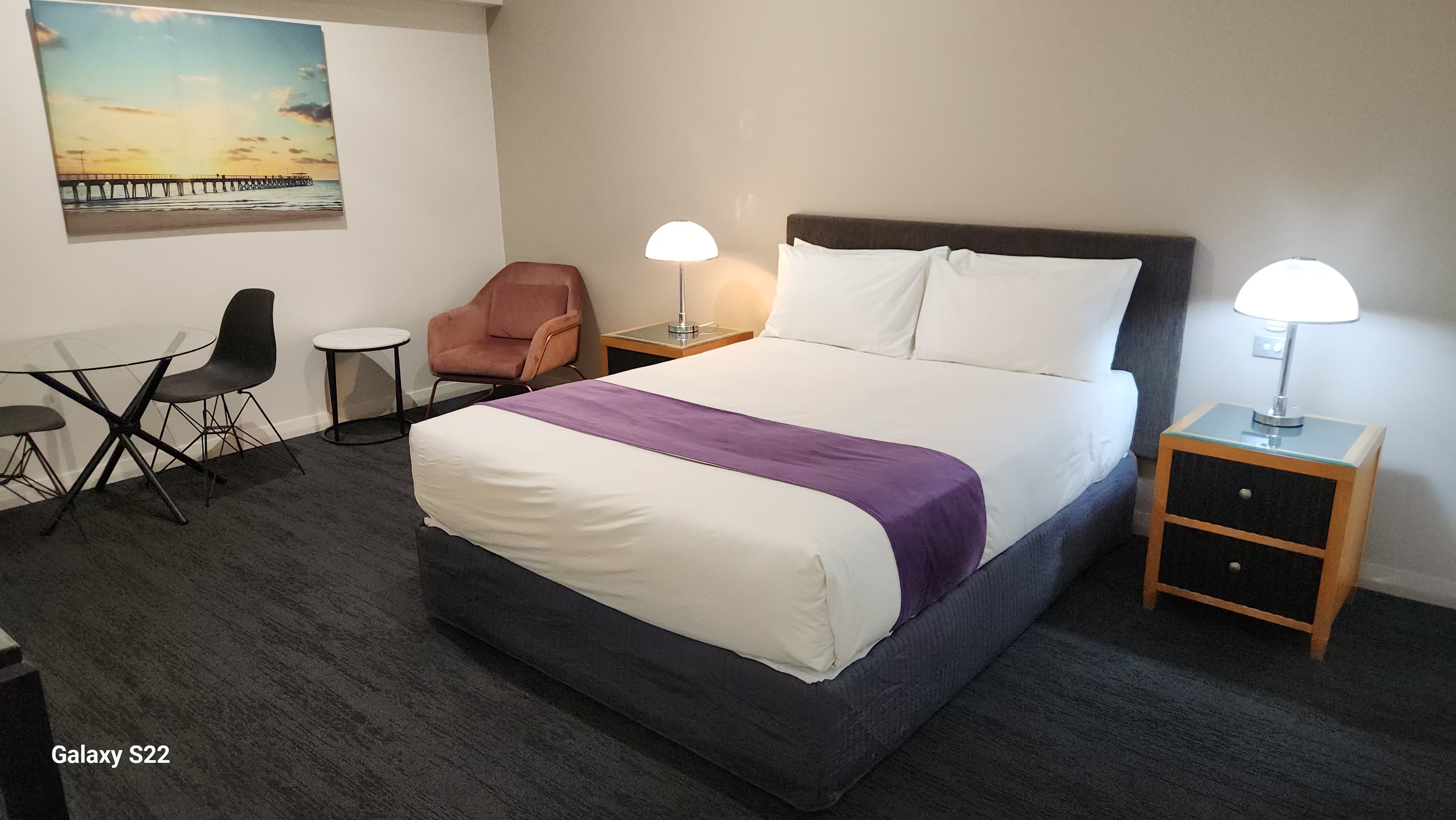 Slider - The Grand Motel Griffith Dulex Room