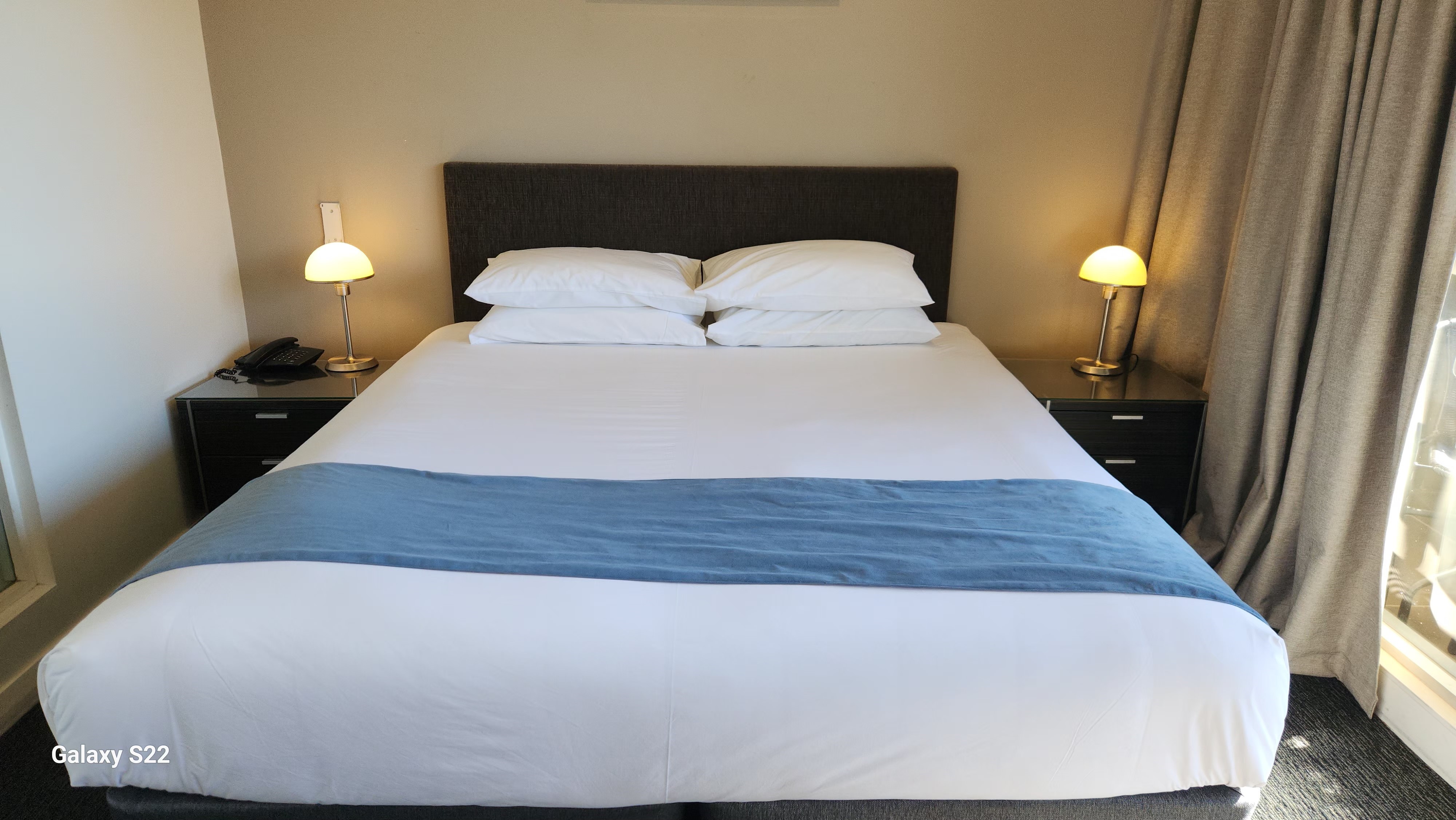 Slider - The Grand Motel Griffith Dulex Room