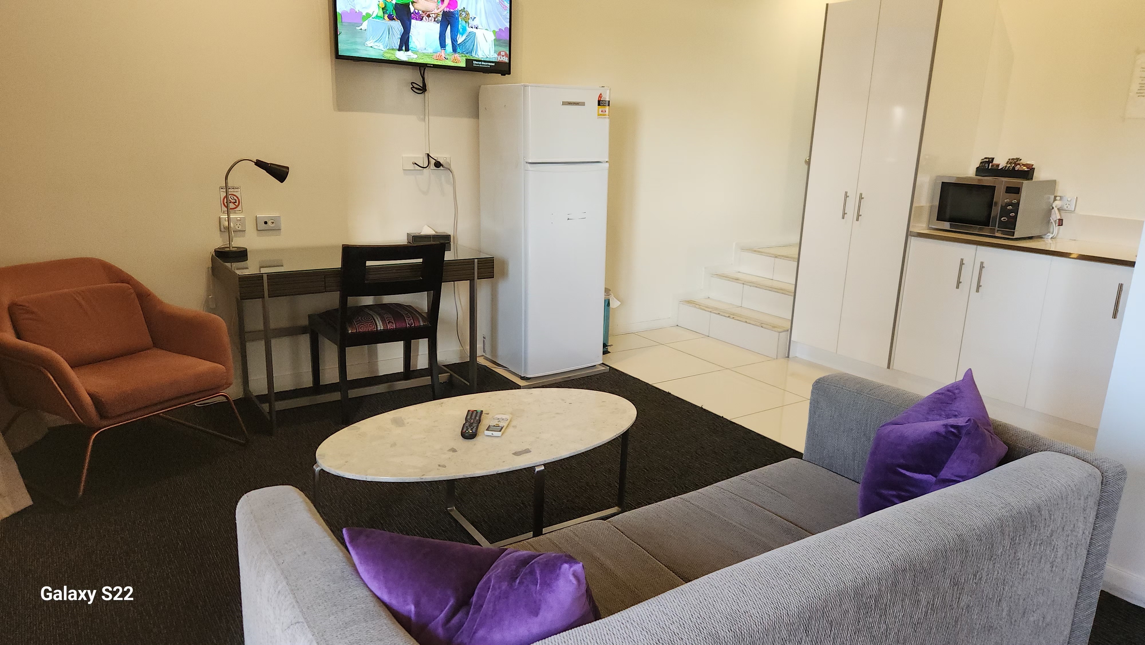 Slider - The Grand Motel Griffith Dulex Room